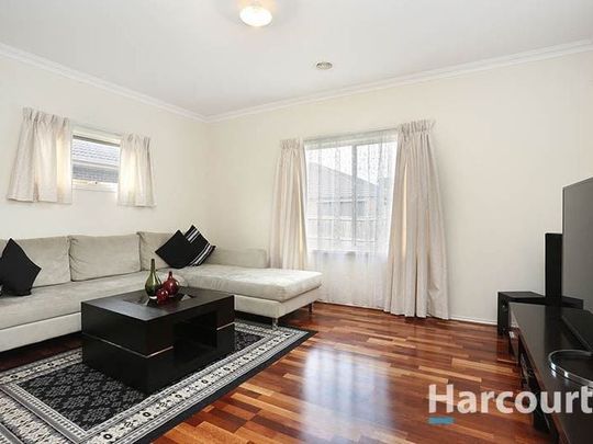 4 Bedroom Stunning Family Home! - Photo 1