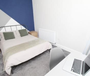 (4 BED) City Road, Dunkirk, Nottingham, NG7 - Photo 3