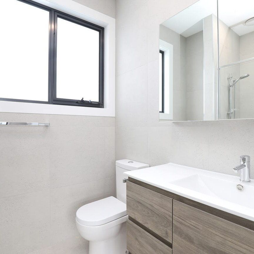 Thinking of selling? Contact our agent - Photo 1