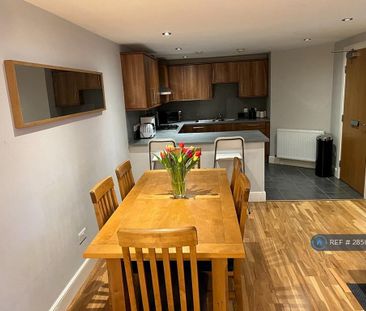 2 bedroom flat to rent - Photo 5