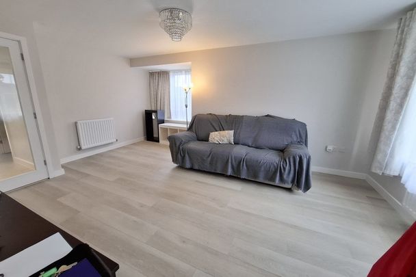 Farm End, HEMEL HEMPSTEAD - Photo 1