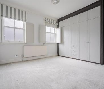 5 bedroom end of terrace house to rent - Photo 1