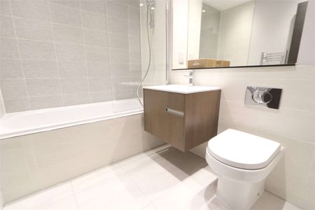 One Double Bedroom | Fully Furnished | The Development offers a Roof Terrace with City Views | Bike Storage & Concierge Services - Photo 5