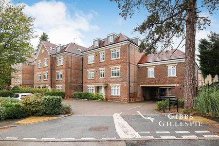 Rickmansworth Road, Northwood, HA6 - Photo 5