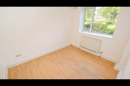 2 Bed Flat, Redmires Court, M5 - Photo 3