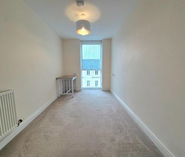 3 bedroom penthouse to rent - Photo 4