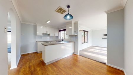 Charming 3-Bedroom Home in a Quiet Location - Photo 2