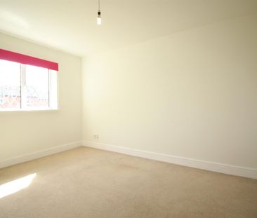 Barnwood Close, Churchill, Redditch - Photo 2