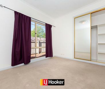 Three Bedroom Townhouse in the heart of Ngunnawal - Photo 6