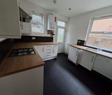 Howard Gardens, Cardiff - Photo 4