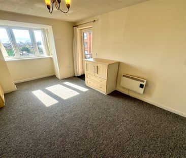 Priory Avenue, St Denys, SO17 - Photo 1