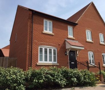 3 bedroom semi-detached house to rent - Photo 5