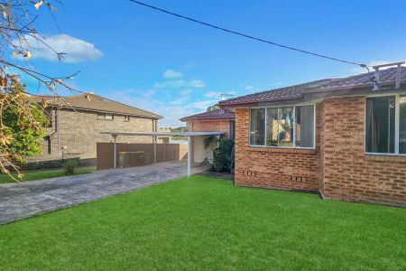 6 Emma Crescent, Constitution Hill. - Photo 2