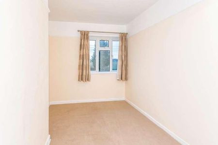 Bytham Road, Creeton, NG33 - Photo 4