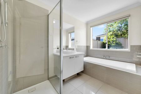 Elegant 4-Bedroom Retreat in the Prestigious Bethany Park Estate! - Photo 4