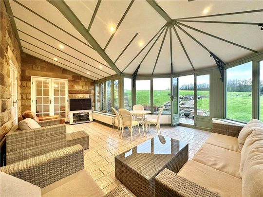 4 bedroom detached house to rent - Photo 1