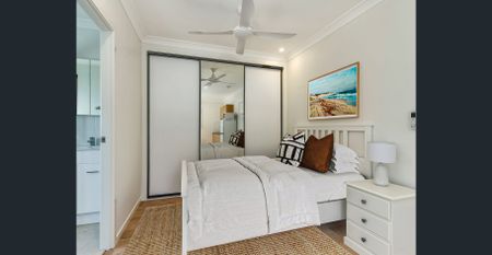 GROUND FLOOR STUDIO WITH PRIVATE COURTYARD – BILLS INCLUDED! - Photo 3