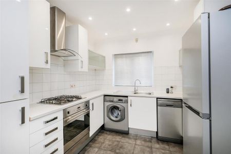 2 bedroom maisonette to rent - Photo 2