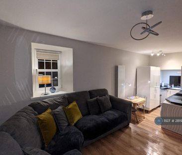 2 bedroom terraced house to rent - Photo 2