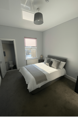 1 bedroom in a house share to rent - Photo 1