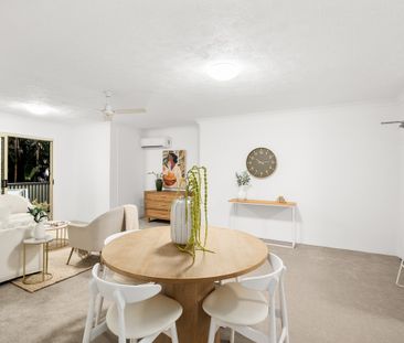 Updated First Floor Apartment in Quiet Boutique Complex - Photo 2