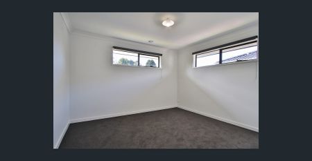 Stunning Family Home - Photo 3