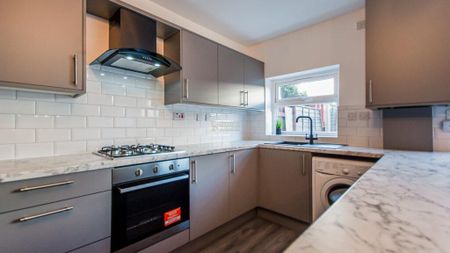 4 bedroom maisonette to rent - Photo 5