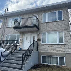 Spacieux bas de duplex à louer, propre, lumineux, semi-MEUBLÉ, 3 lits, 5 1/2, disponible immédiatement, au goût du jour, proche de tout enquête crédit - Photo 2