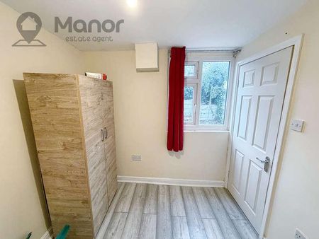 Burges Road, East Ham, E6 - Photo 4