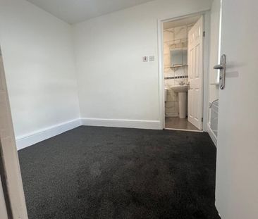 1 Bed Flat, Compton Road, LE3 - Photo 4