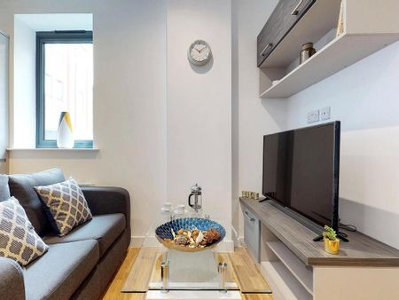 Studio to rent - Photo 2