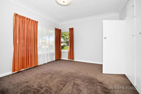 4 Lambert Street, Wendouree - Photo 5