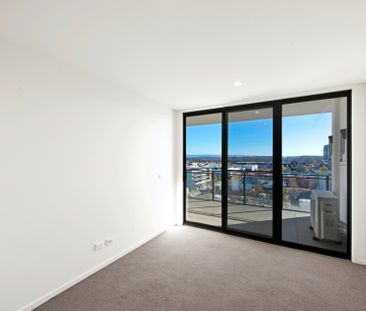 Uptown Living - Photo 2