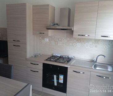 Appartamento piano terra mobiliato - Photo 3