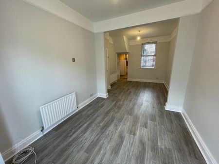 69 Nevis Avenue, Belfast, BT4 3AD - Photo 2