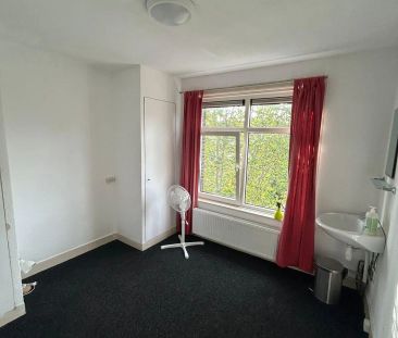 Chambre E. Thomassen à Thuessinklaan 40a, Groningue - À louer - Foto 1