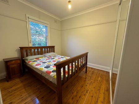 Low Maintenance & Modern Living - Photo 4