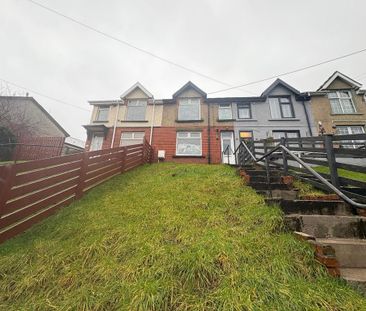 3 bedroom terraced house to rent - Photo 2