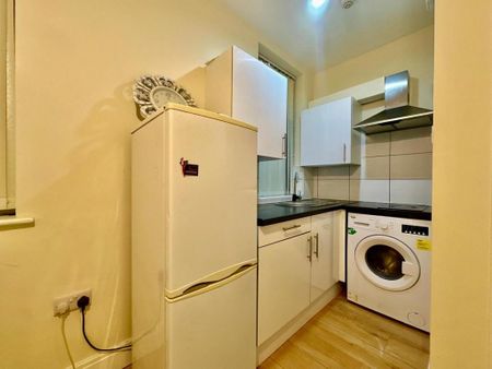 Studio to rent - Photo 4