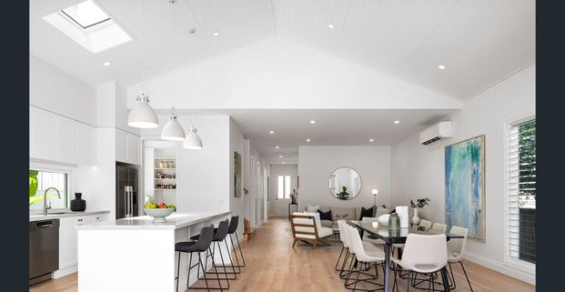 Beautiful Family Home in the Heart of Paddington - Photo 1