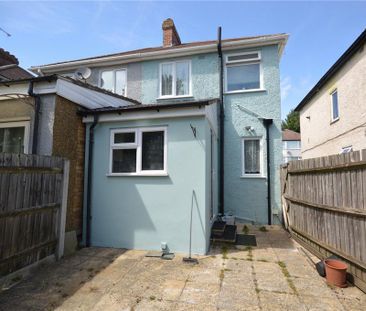 2 bedroom semi-detached house to rent - Photo 3