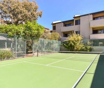 South Perth - Photo 3