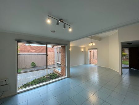 Stylish Family Living in a Prime Location - Photo 4