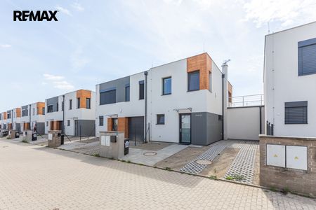 Pronájem domu 107 m², Praha 9 - Hostavice - Photo 2