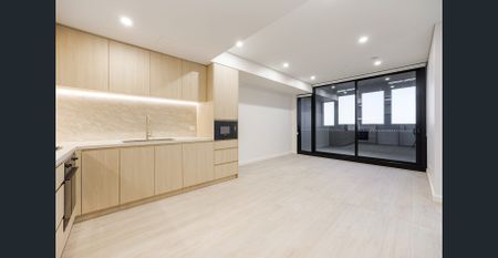Contemporary living with private winter garden & resort-style facilities - Photo 5