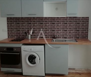 Location Appartement 2 pièces 33m² FONTENAY LE COMTE 85200 - Photo 4