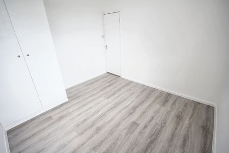 Flat 5C Lees Parade, Uxbridge Road, London, UB10 0PQ - Photo 5