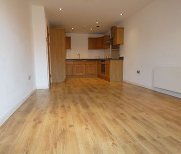 1 bed Apartment - To Let - Photo 3