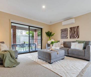 Modern Family Home - Photo 3