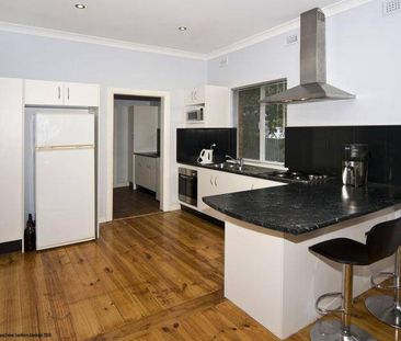 Prime Location in Popular Suburb - Photo 3